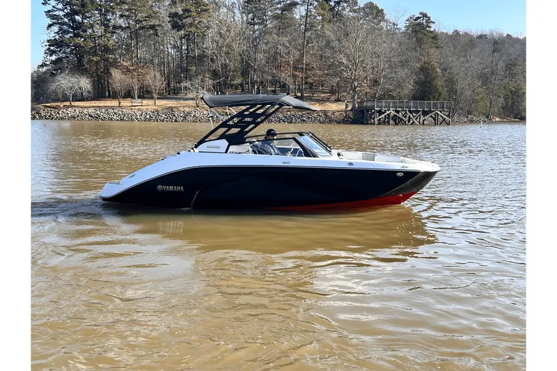 Slide: The Image of Yamaha 222SE 2025 - 5