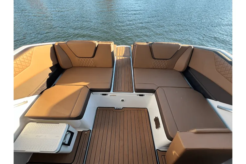 Slide: The Image of Yamaha 222SE 2025 - 10