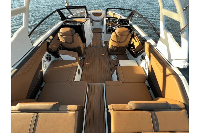 Slide: The Image of Yamaha 222SE 2025 - 12