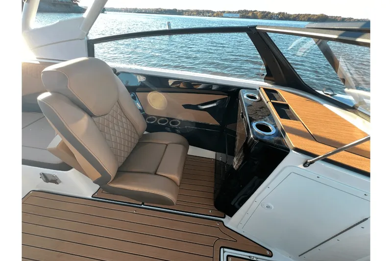 Slide: The Image of Yamaha 222SE 2025 - 13