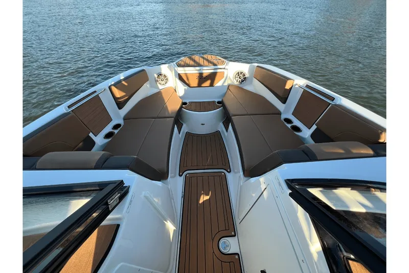 Slide: The Image of Yamaha 222SE 2025 - 14