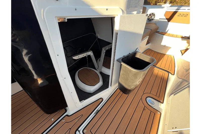 Slide: The Image of Yamaha 222SE 2025 - 17