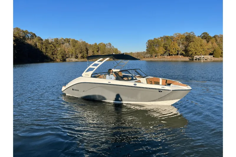 Slide: The Image of Yamaha 222SE 2025 - 6