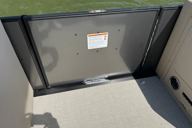 Slide: The Image of Harris 250 Cruiser 2025 - 21