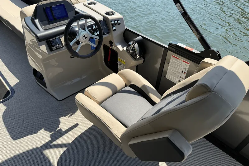 Slide: The Image of Harris 250 Cruiser 2025 - 24