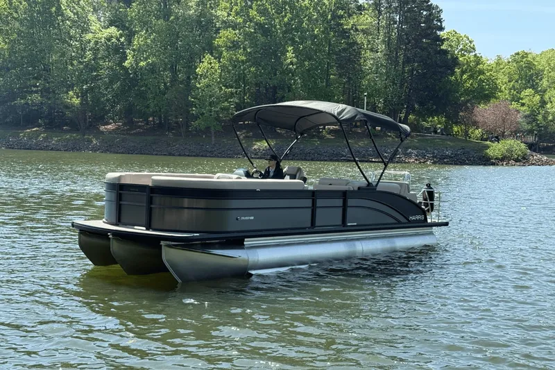 Slide: The Image of Harris 250 Cruiser 2025 - 3