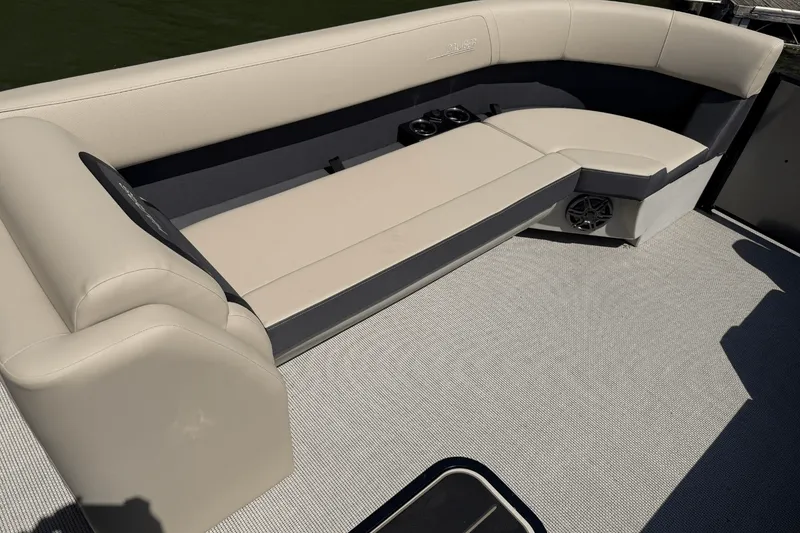 Slide: The Image of Harris 250 Cruiser 2025 - 34