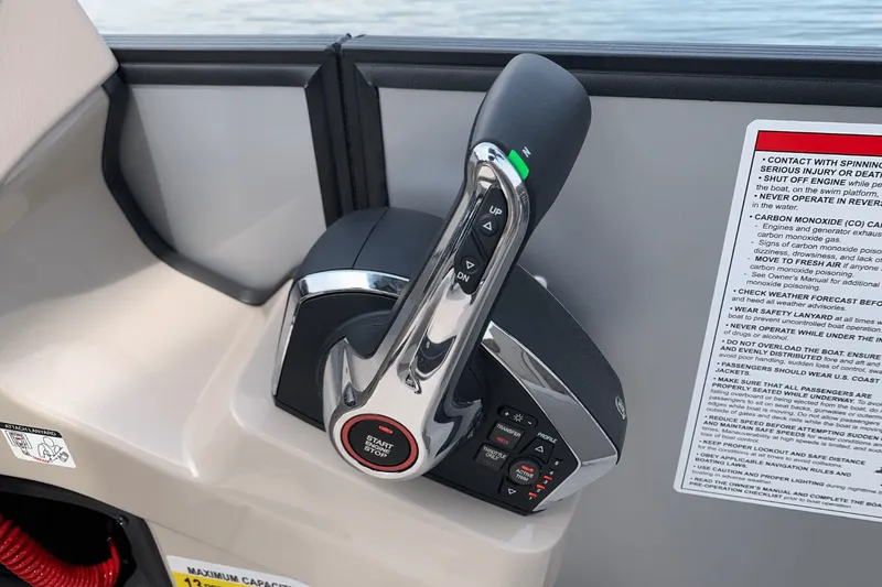 Slide: The Image of Harris 250 Sunliner Sport 2025 - 16