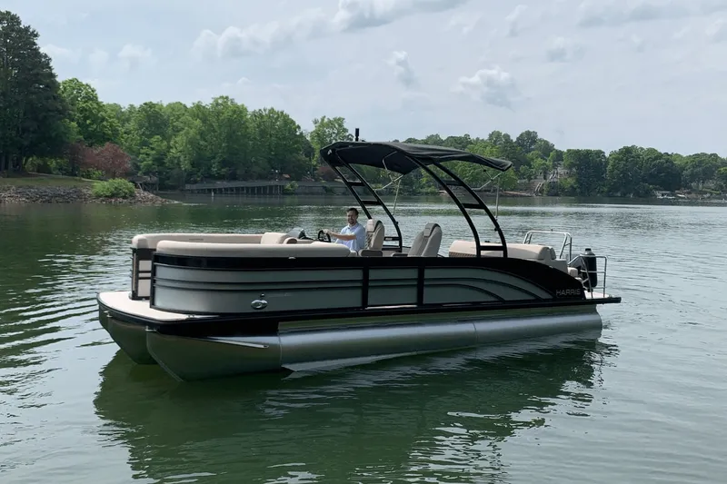 Slide: The Image of Harris 250 Sunliner Sport 2025 - 5