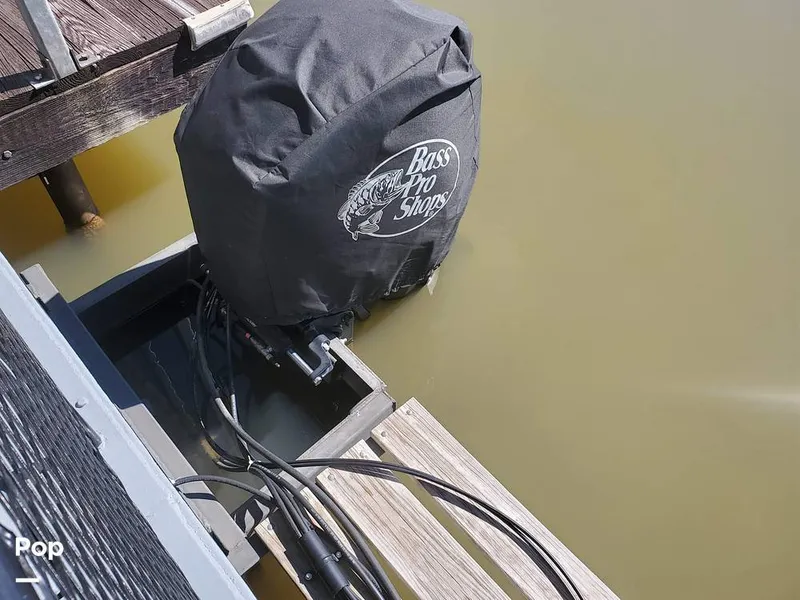 Slide: The Image of Cover - Engine - 10100710