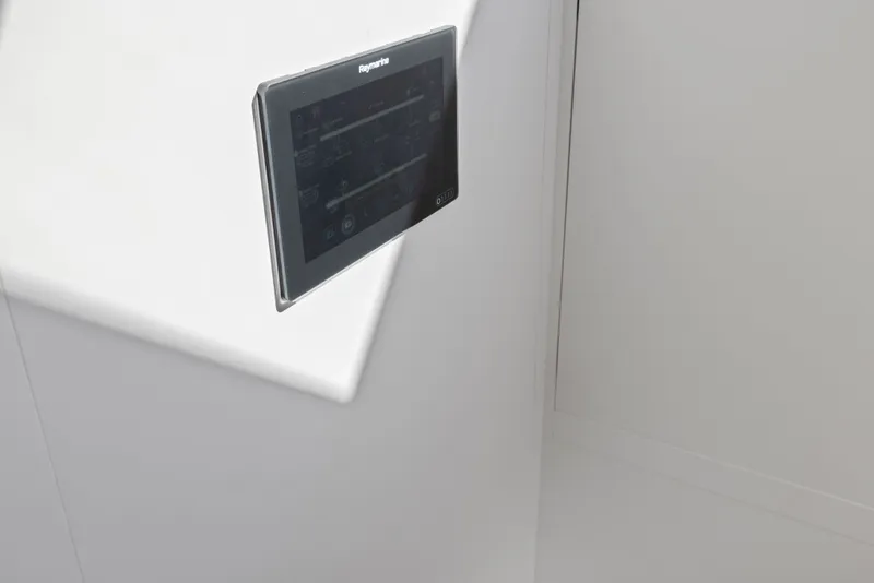 Slide: The Image of Azimut Magellano 25M 2026 - 108