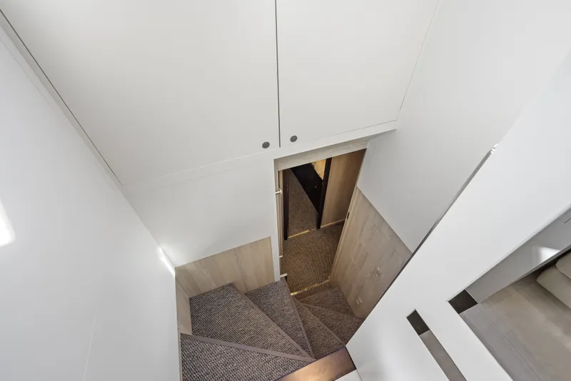 Slide: The Image of Azimut Magellano 25M 2026 - 109