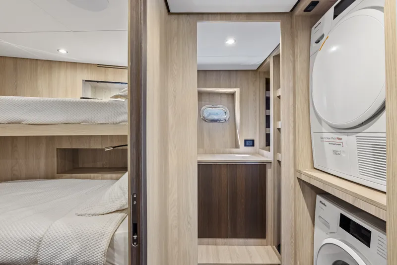 Slide: The Image of Azimut Magellano 25M 2026 - 114