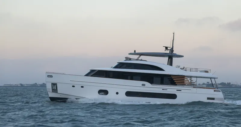 Slide: The Image of Azimut Magellano 25M 2026 - 14