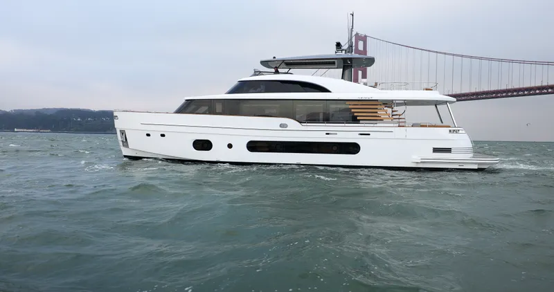 Slide: The Image of Azimut Magellano 25M 2026 - 21