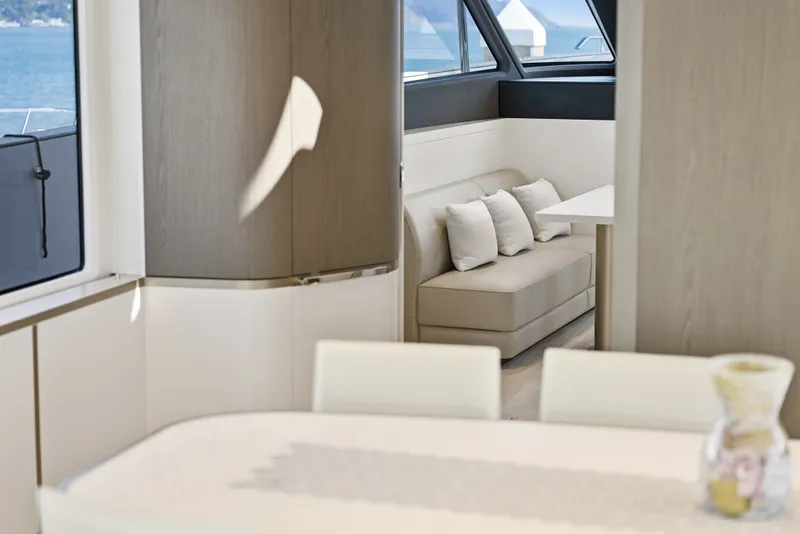 Slide: The Image of Azimut Magellano 25M 2026 - 43