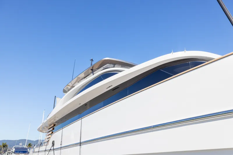 Slide: The Image of Azimut Magellano 25M 2026 - 59