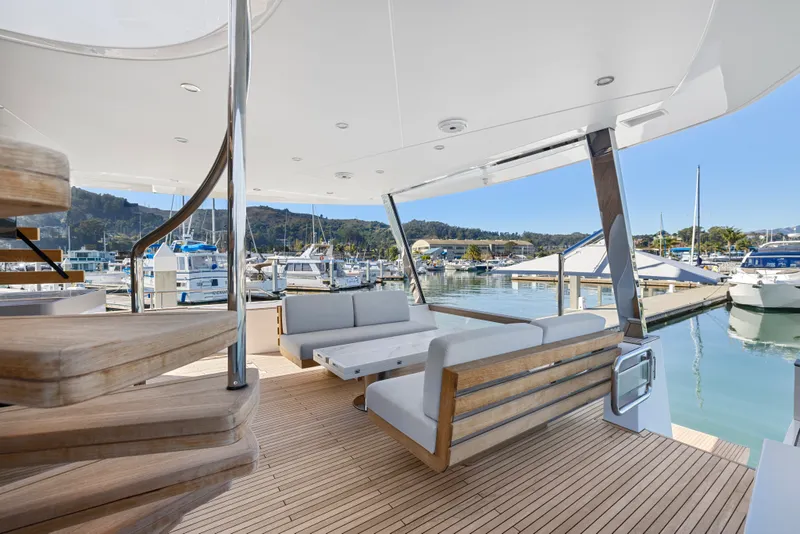 Slide: The Image of Azimut Magellano 25M 2026 - 69