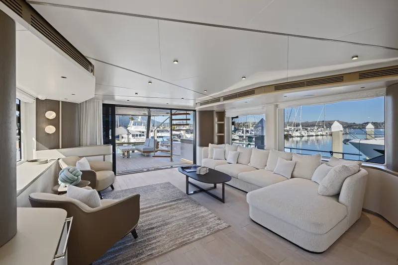 Slide: The Image of Azimut Magellano 25M 2026 - 88