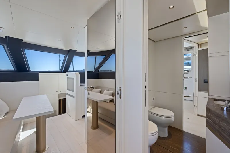 Slide: The Image of Azimut Magellano 25M 2026 - 97