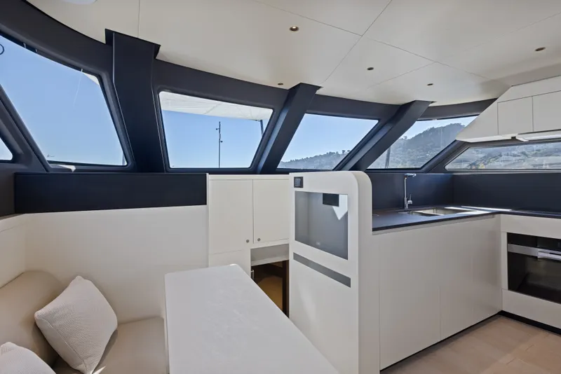 Slide: The Image of Azimut Magellano 25M 2026 - 99