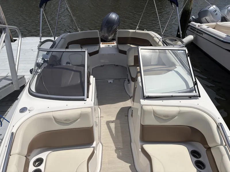 Slide: The Image of Chaparral 230 SunCoast 2018 - 9