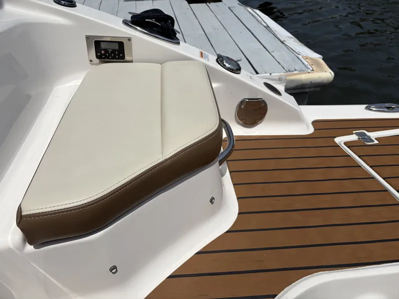 Slide: The Image of Chaparral 230 SunCoast 2018 - 15