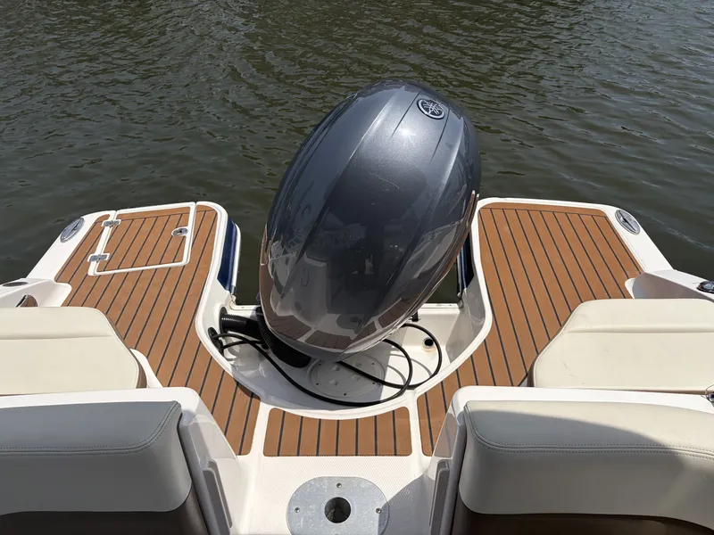 Slide: The Image of Chaparral 230 SunCoast 2018 - 4