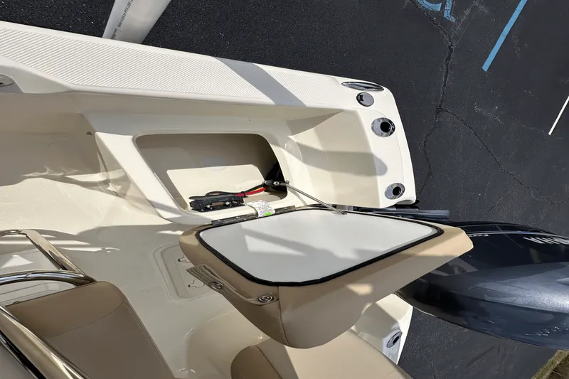 Slide: The Image of Scout 175 Sportfish 2025 - 19