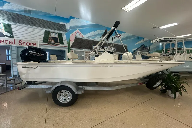 The Image of Boston Whaler 170 Montauk 2026 - 0
