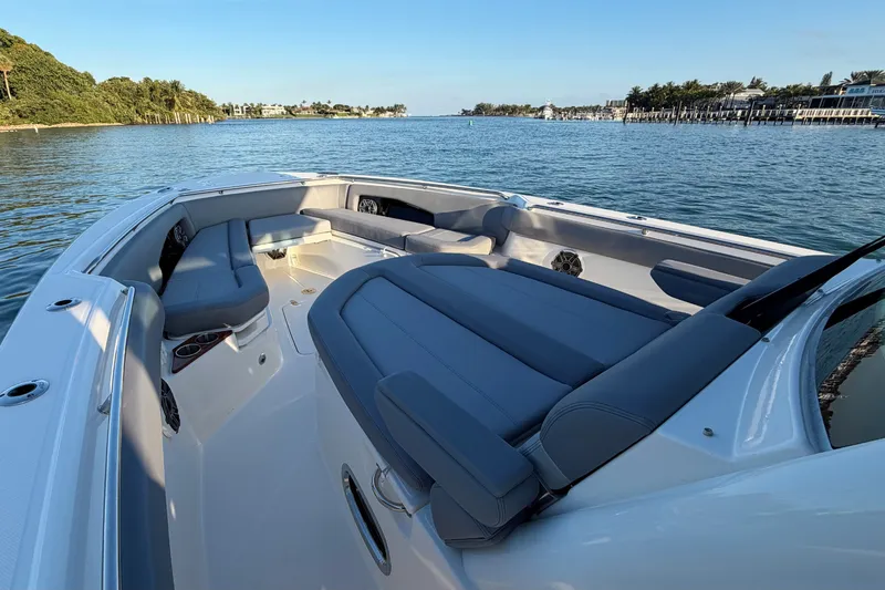Slide: The Image of Boston Whaler 360 Outrage 2026 - 34