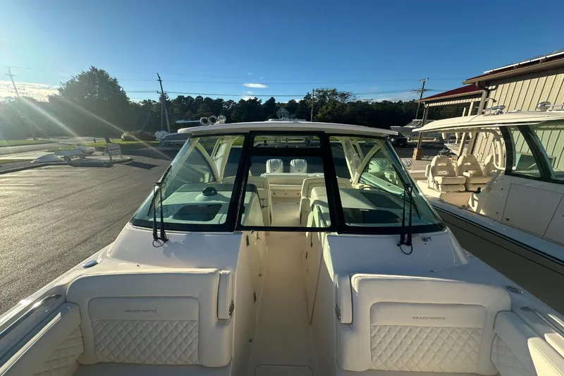 Slide: The Image of Grady-White Freedom 325 2026 - 19