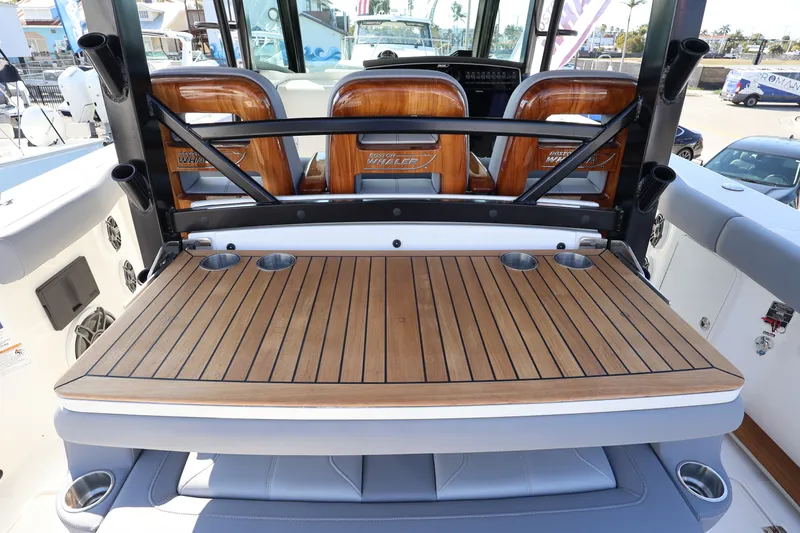 Slide: The Image of Boston Whaler 380 Outrage 2026 - 14