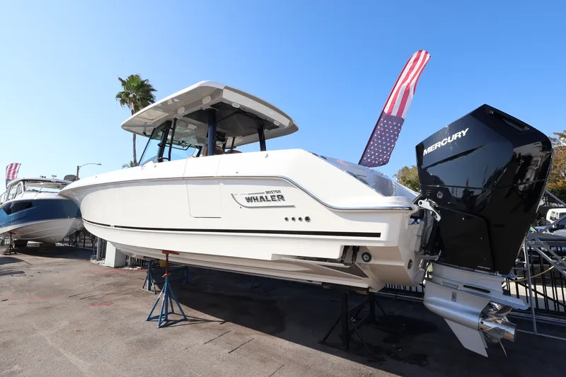 Slide: The Image of Boston Whaler 380 Outrage 2026 - 2