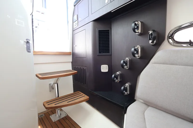 Slide: The Image of Boston Whaler 380 Outrage 2026 - 28