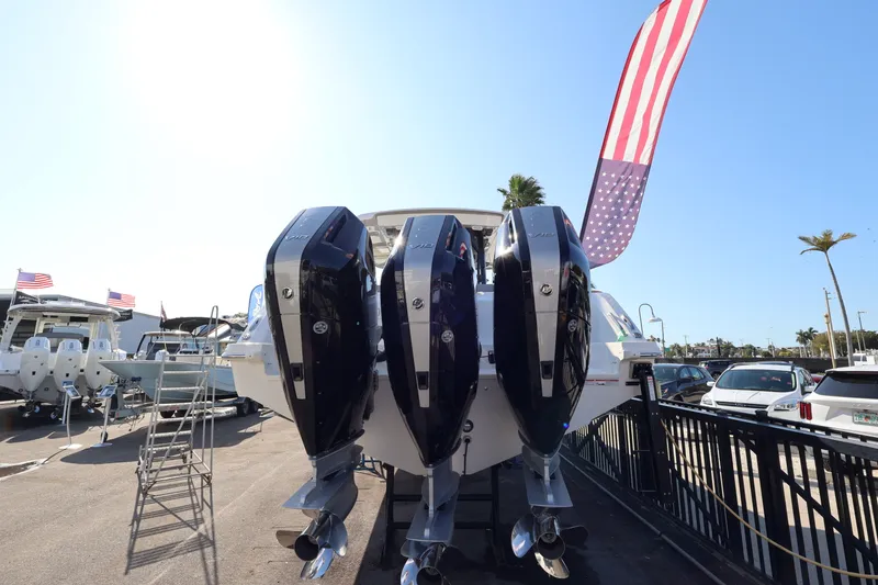 Slide: The Image of Boston Whaler 380 Outrage 2026 - 3