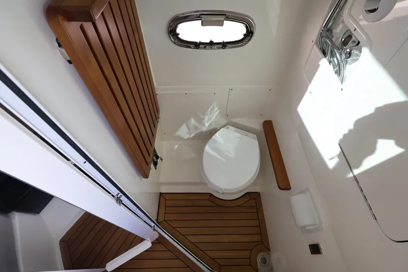 Slide: The Image of Boston Whaler 380 Outrage 2026 - 30