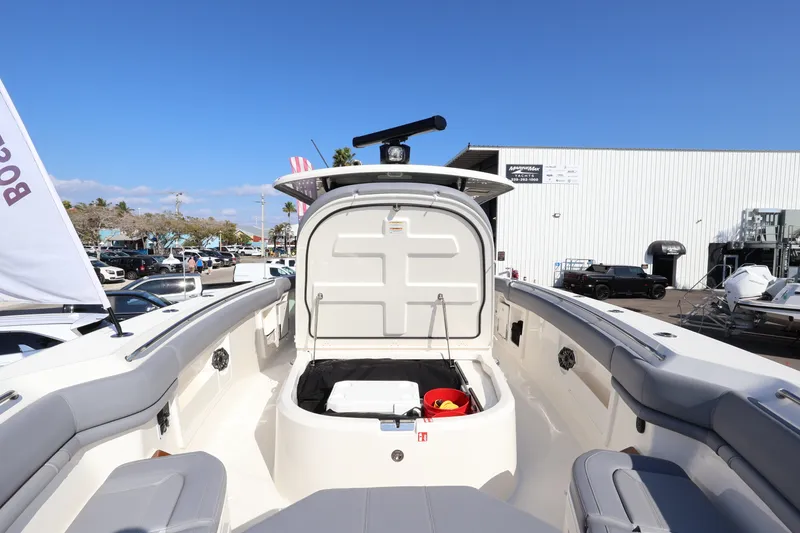 Slide: The Image of Boston Whaler 380 Outrage 2026 - 40