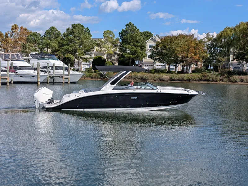 Slide: The Image of Sea Ray SDX 290 Outboard 2026 - 1