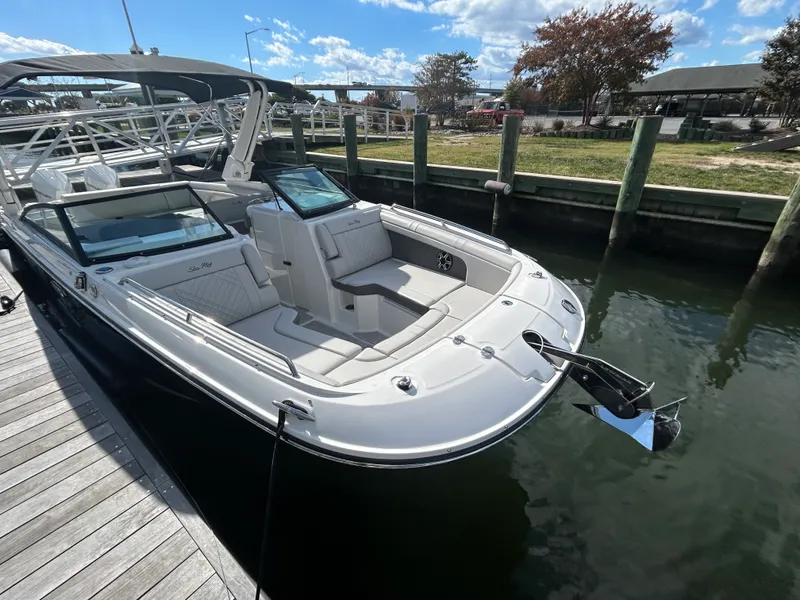 Slide: The Image of Sea Ray SDX 290 Outboard 2026 - 14