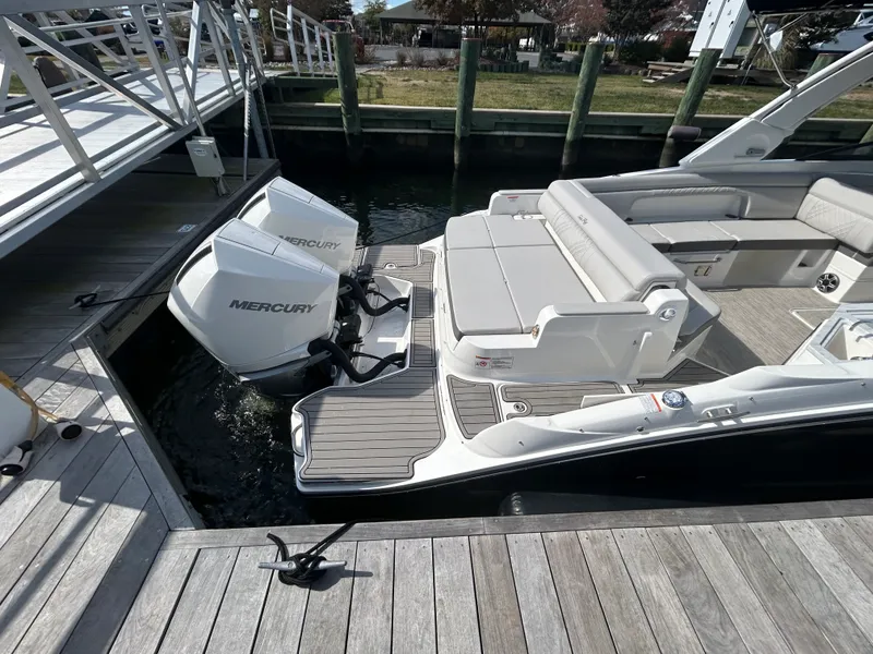 Slide: The Image of Sea Ray SDX 290 Outboard 2026 - 17