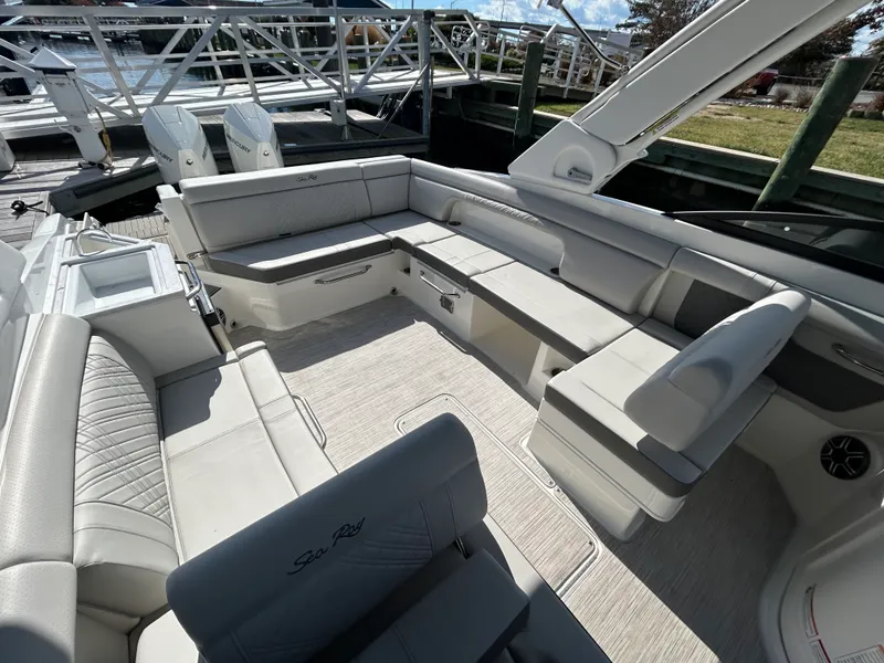 Slide: The Image of Sea Ray SDX 290 Outboard 2026 - 22