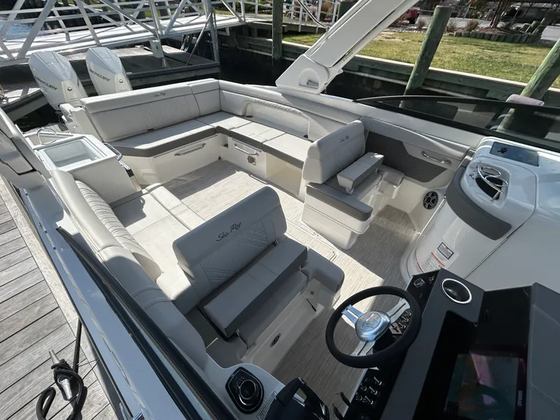 Slide: The Image of Sea Ray SDX 290 Outboard 2026 - 24