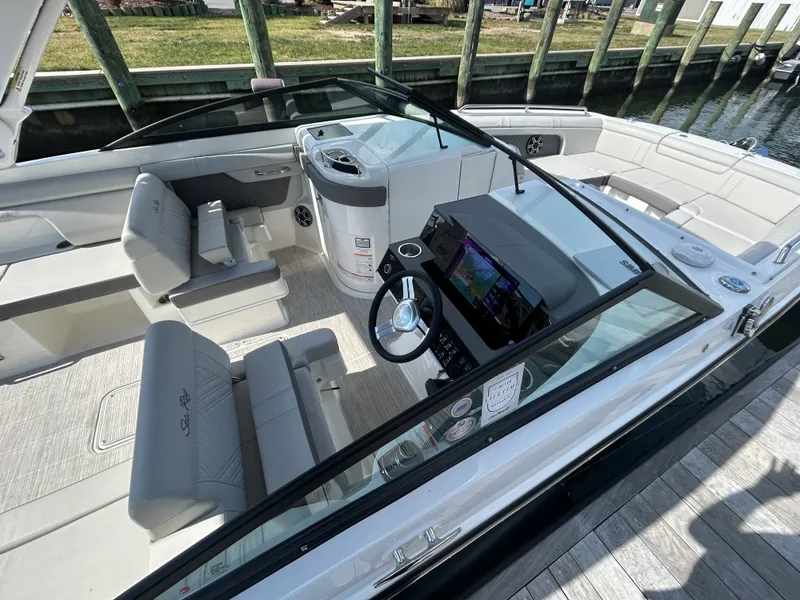 Slide: The Image of Sea Ray SDX 290 Outboard 2026 - 25