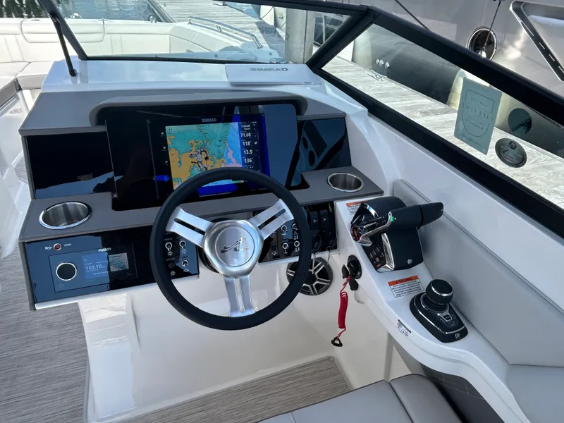 Slide: The Image of Sea Ray SDX 290 Outboard 2026 - 27