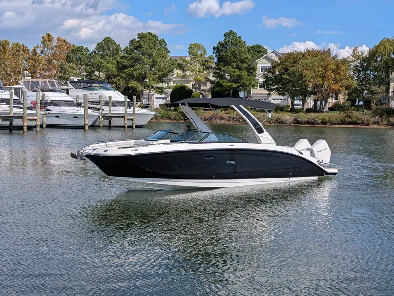 Slide: The Image of Sea Ray SDX 290 Outboard 2026 - 7