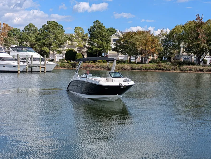 Slide: The Image of Sea Ray SDX 290 Outboard 2026 - 9