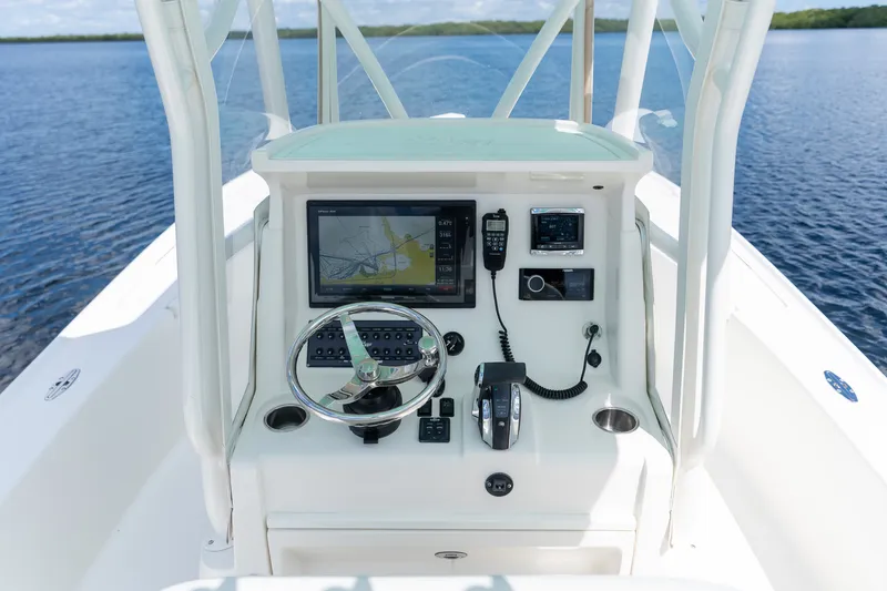 Slide: The Image of SeaVee 270Z 2019 - 26