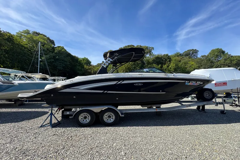 Slide: The Image of Sea Ray SDX 270 2017 - 31