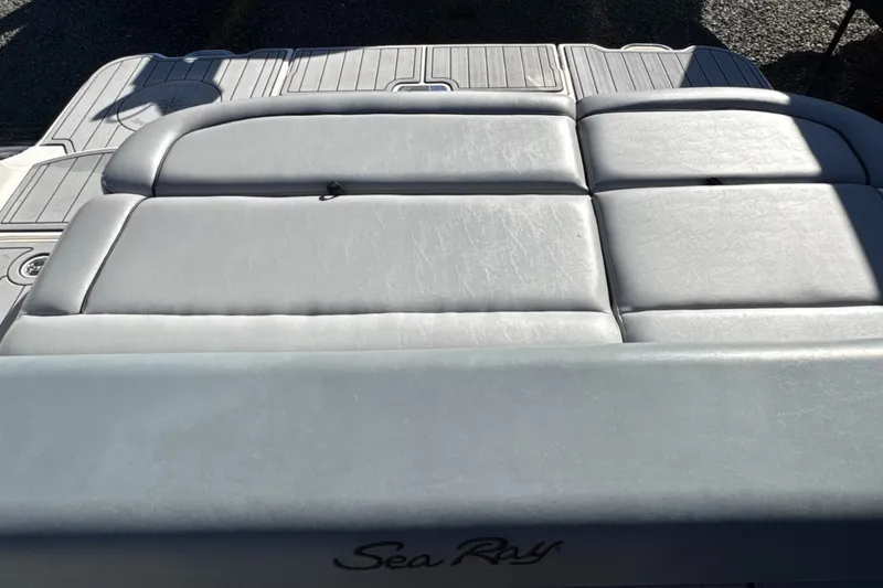 Slide: The Image of Sea Ray SDX 270 2017 - 4